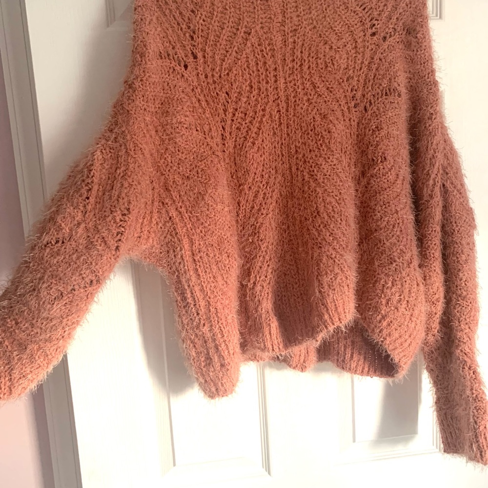 Fluffy v neck peach/cinnamon color sweater - Picture 2 of 2